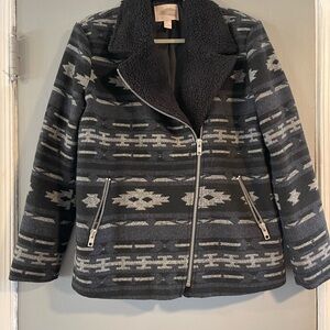 Forever 21 Gray and Black Blazer‎ with Geometric Pattern Size L